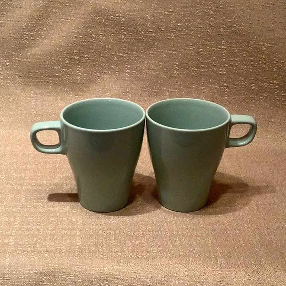IKEA FARGRIK TWO LIME GREEN 8 OZ COFFEE TEA CUPS